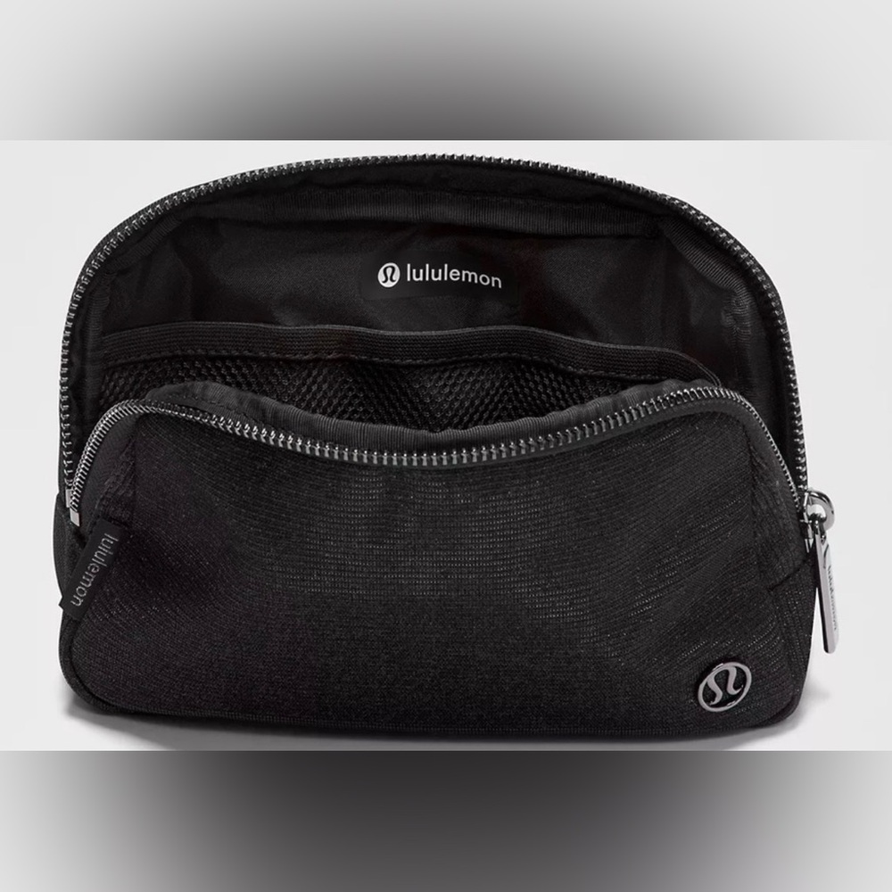 Lululemon Everywhere Belt Bag - Picture 3 of 14